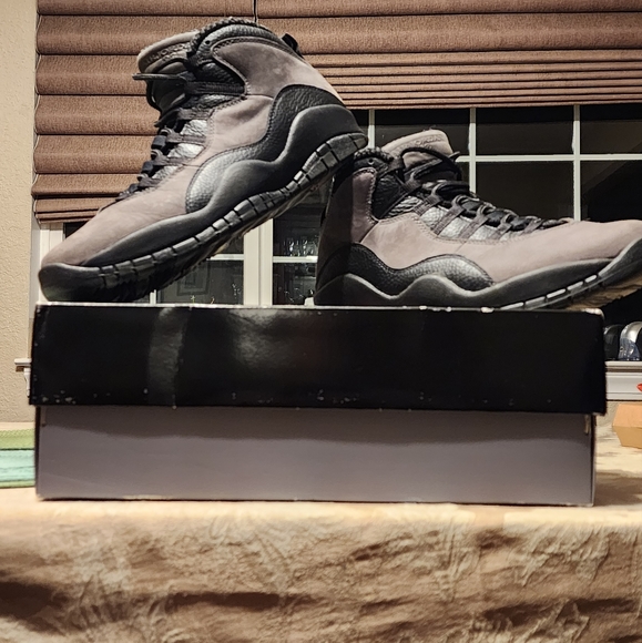 Retro Air Jordan 10 - Picture 4 of 6